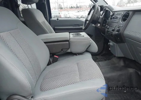 2011 Ford F-250 Xl z USA, uszkodzony, nr VIN 1FT7X2B66BEA70504